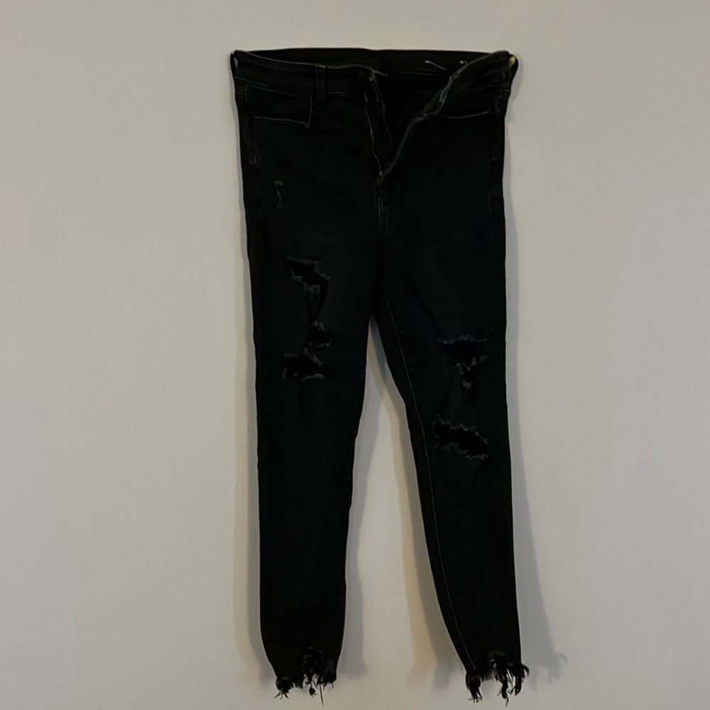 Woman’s Black American Eagle Jeans